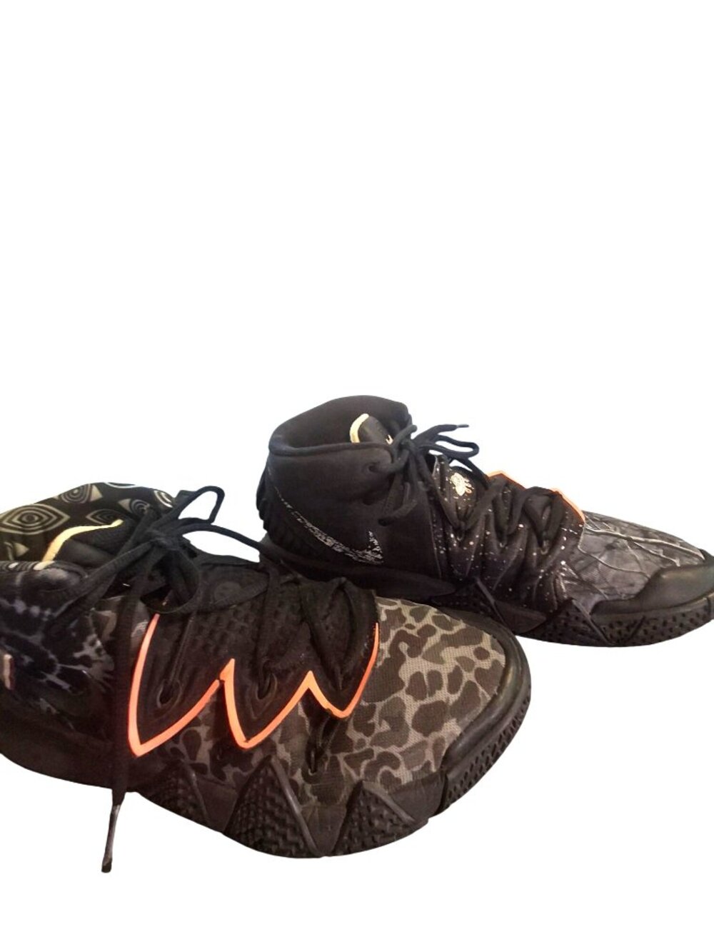 Nike Kyrie 7 Basketball Shoes Black/Gray Camo Orange Accents Mens Size 8 *SH13